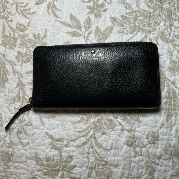 kate spade Handbags - Kate Spade Continental Black Leather Zip Wallet, Classic Minimalist 90s